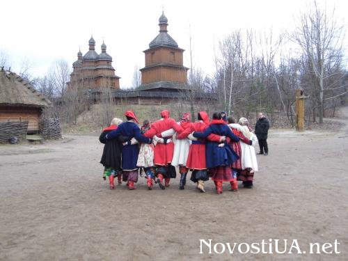 Яркий праздник в украинских традициях-7